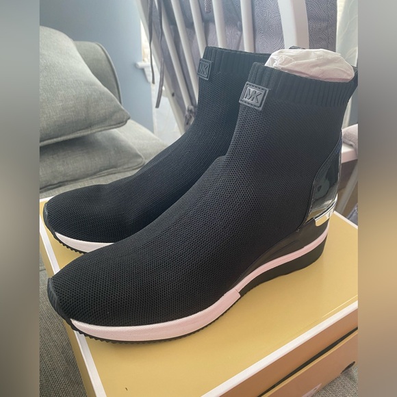 Michael kors skyler bootie - Picture 1 of 10